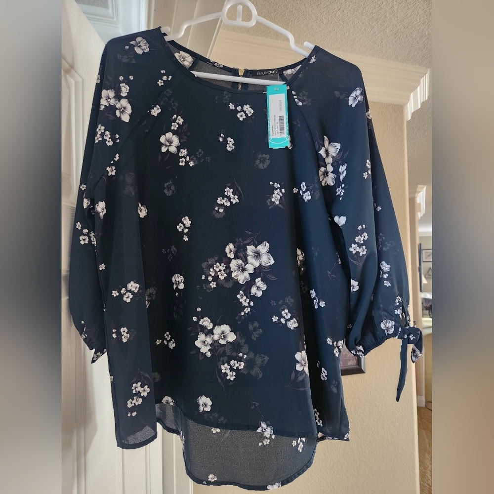 Larie tie sleeve blouse